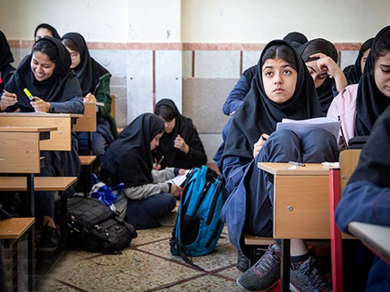 بی‌سوادی ۷۰ درصد از دانش‌آموزان ایرانی!