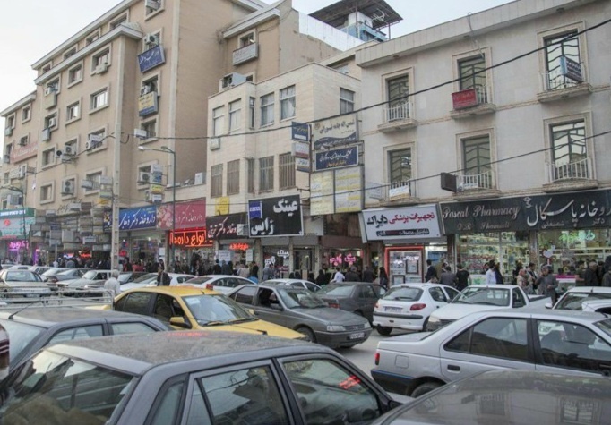 صف شلوغ بیماران شهرستانی در کلینیک های تبریز!