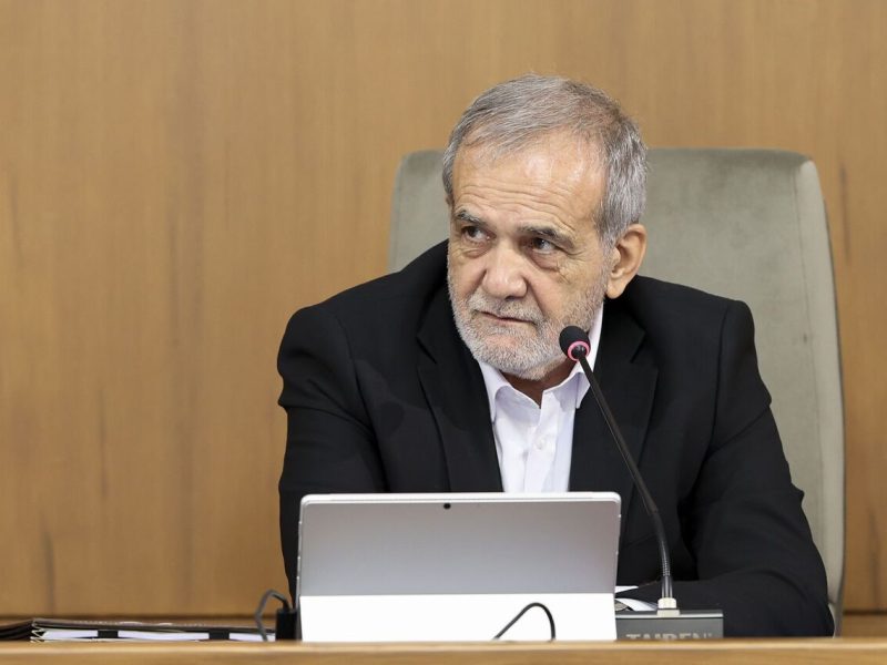 ما هم به جای ماشین، خر سوار می‌شدیم