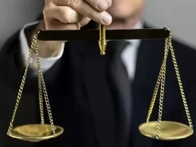 «وکیل‌ بلاگری» در تعارض با شأن وکالت است