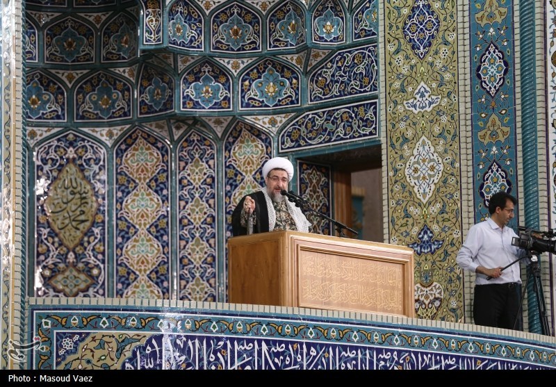 مسئولان با جدیت جلوی گران فروشی و احتکار را بگیرند