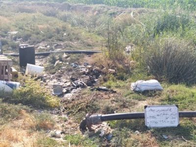 ورودی شهرک سمغان در محاصره فاضلاب و بوی تعفن؛ وعده‌های عمل‌نشد فیلم