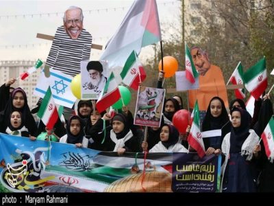 حضور آمریکا در منطقه برای غارت ثروتها و قلدری علیه ملتهاست