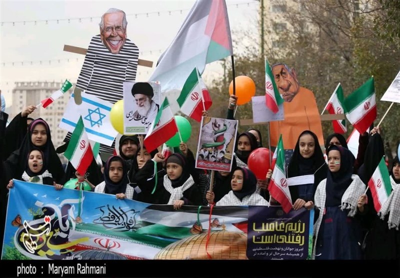 حضور آمریکا در منطقه برای غارت ثروتها و قلدری علیه ملتهاست