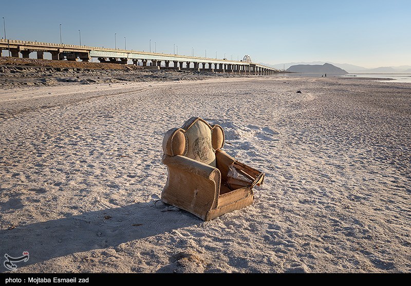 با ناآگاهی خود باعث خشکی دریاچه ارومیه شده‌ایم