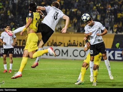 توقف سپاهان در نیمه اول مقابل آخال در نقشجهان