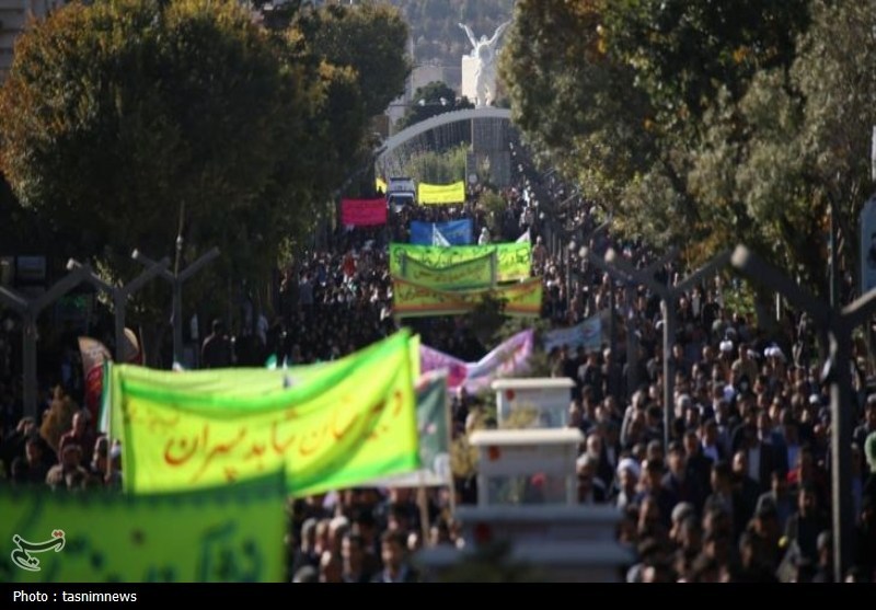 طوفان بیداری در 13 آبان/ صفآرایی دوباره ملت ایران در برابر استکبار/ نمایش اقتدار ملی فیلم