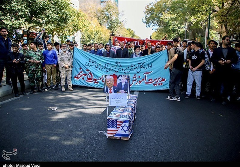 13 آبان، تلاقی تاریخی جبهه حق و باطل است