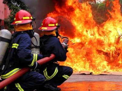 آتش‌سوزی در پاساژ تجاری میدان معلم میانه – آژانس خبری  ملت آزاد آنلاین |