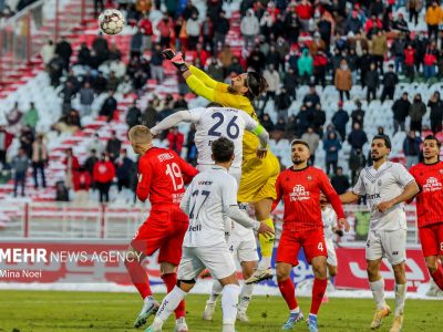 لیگ برتر فوتبال – تراکتور و ملوان