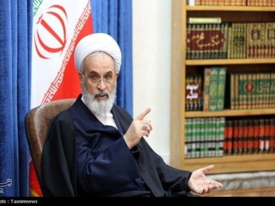 آیت‌الله اعرافی: اعتکاف باید مردمی بماند