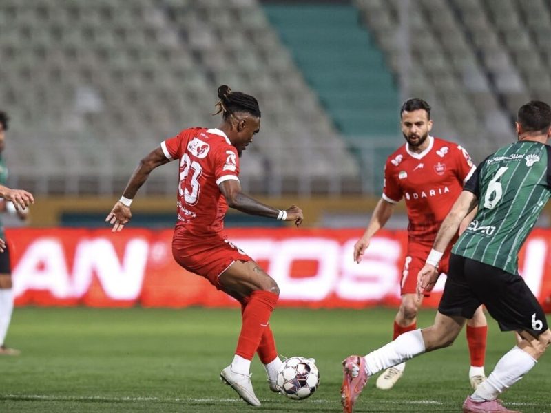 کامبک تاریخی چادرملو و تداوم بحران پرسپولیس/ جنگ آبی و زرد در صدر – آژانس خبری  ملت آزاد آنلاین |