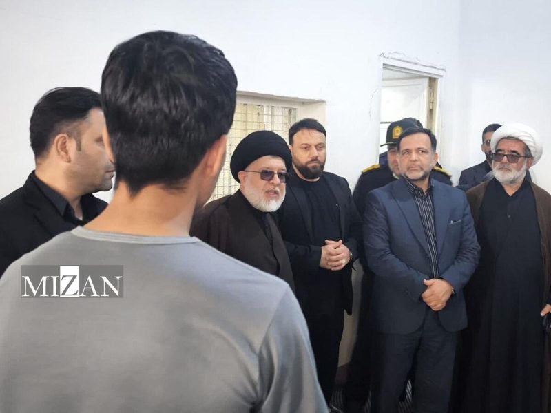 بازدید سرزده رئیس کل دادگستری و دادستان قم از زندان‌های استان