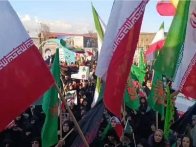 تجمع مردم تبریز در میدان ساعت برای حفظ امنیت شهر در چهارشنبه آخر سال