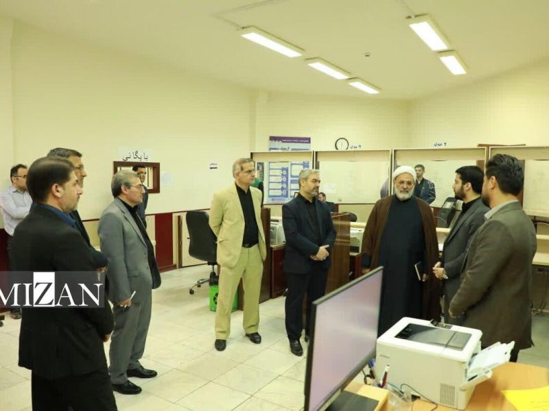 رئیس‌کل دادگستری سمنان سرزده از مجتمع قضایی شهید قدوسی بازدید کرد