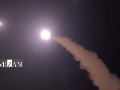 لحظه شلیک موشک‌های موج ۴۴ عملیات وعده‌صادق۴ با رمز "یا صادق الوعد"