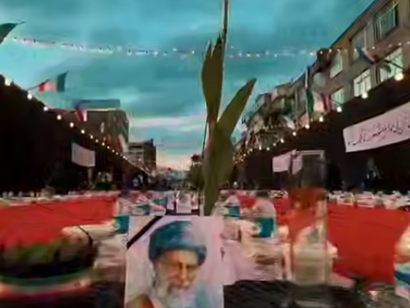 صحنه‌هایی از تحویل سال ۱۴۰۵ با مردم عزیز ایران آن هم در میدان
