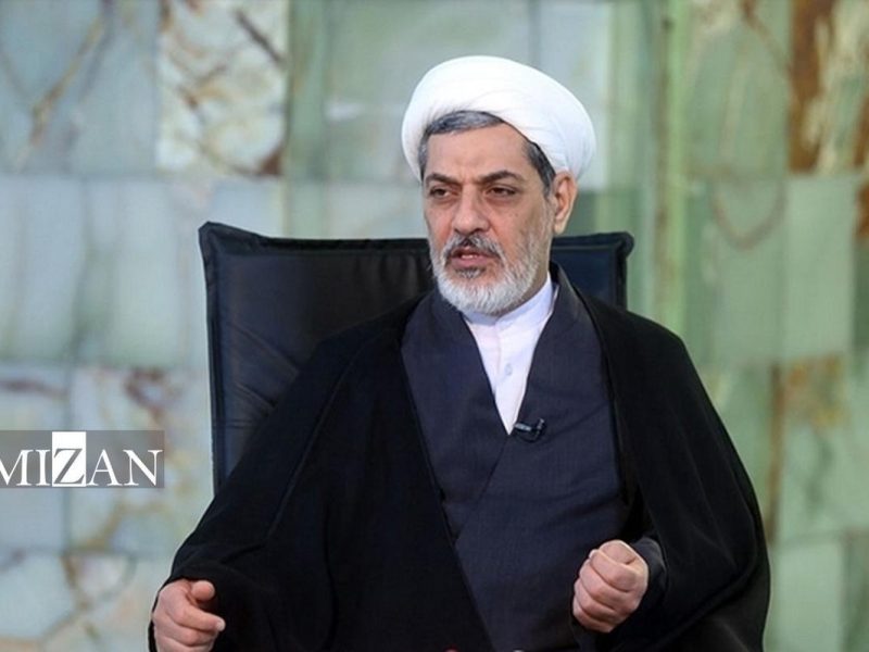 خاطره حجت‌الاسلام رفیعی از سفر حج با آیت‌الله سیدمجتبی خامنه‌ای: رهبر شهید فرمودند هیچ حساب جداگانه‌ای در حج برای فرزندان من باز نکنید