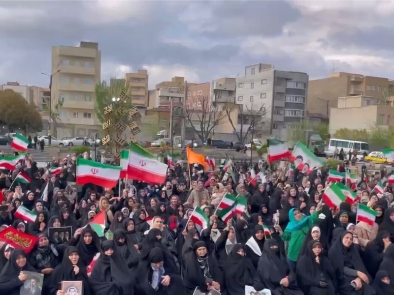 اجتماع دختران جانفدای تبریز در مقبره الشعرا