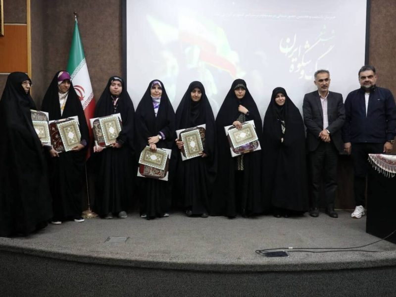«سوگ و شکوه ایران» در فرهنگسرای رسانه؛ روایت شاعرانه بانوان از وطن و مقاومت