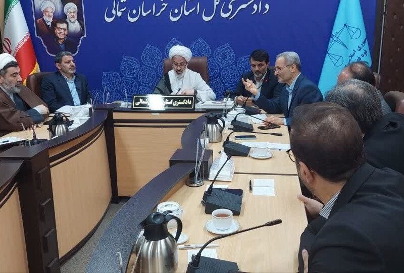 همکاری و هم افزایی دستگاه‌ها راه حل عبور از مشکلات اقتصادی در شرایط کنونی است