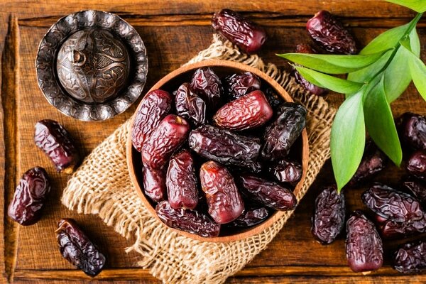 اینفوگرافیک؛ فرآوری ۲۶۰هزار تن خرما در آذربایجان‌شرقی بدون یک اصله نخل