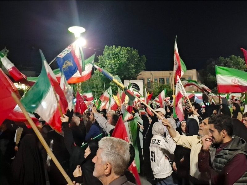 صد شب، صدحماسه؛ مردم تبریز همچنان پای کار انقلاب ایستاده‌اند