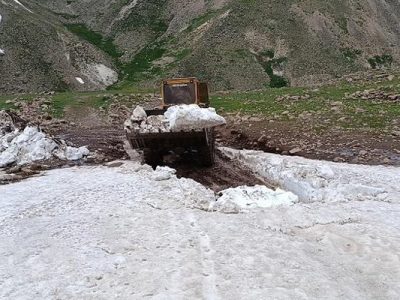 آغاز برف‌روبی ایل راه‌ها با کوچ عشایر شمال غرب به مراتع سهند