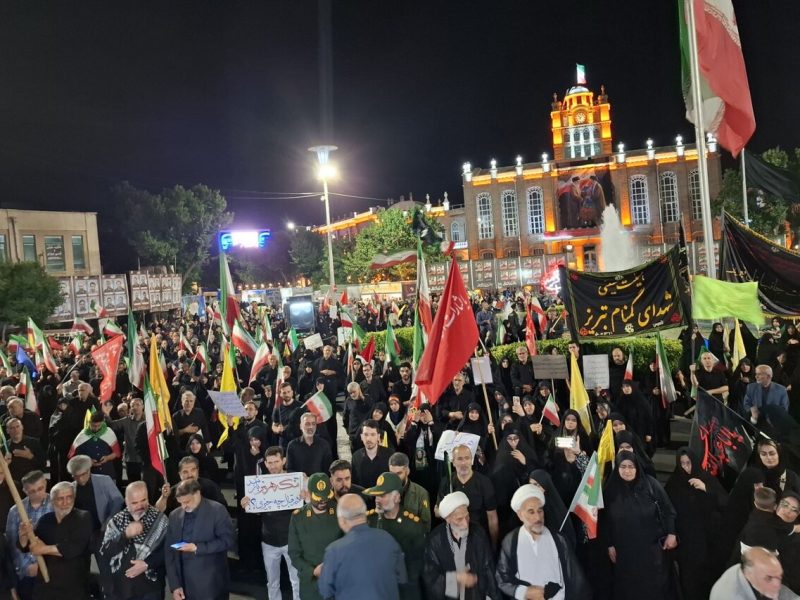 فریاد «یا اباصالح مددی مولا» در اجتماع شبانه تبریزی‌ها