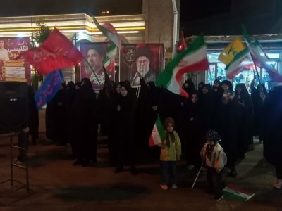 مردم هریس در اجتماع شبانه بر تداوم راه رهبر شهید تأکید کردند
