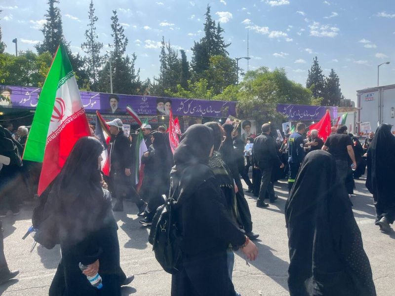 برپایی موکب سازمان بازرسی برای تکریم زائران در مراسم وداع با قائد شهید امت