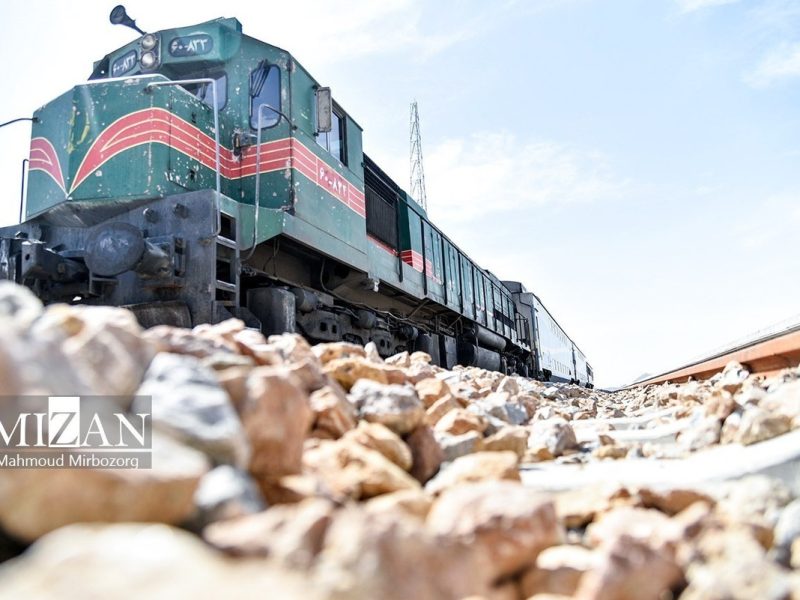 تعمیر خط راه‌اهن هدف قرارگرفته توسط دشمن در ۱۳ ساعت